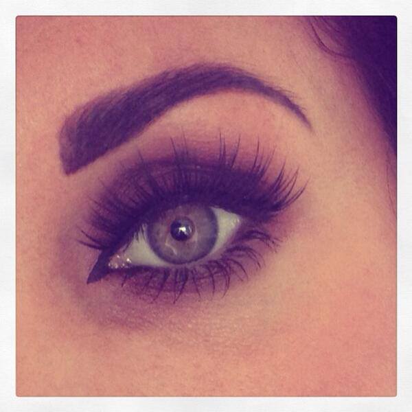 Bling Star wearing GWA's 'Diva' lashes